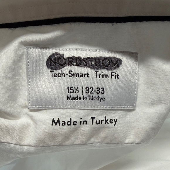 Nordstrom Tech-Smart Trim Fit Shirt size 15/1/2. 32-33 long . - Picture 5 of 8